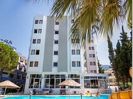 Bella Pino Beach Club Hotel 3*